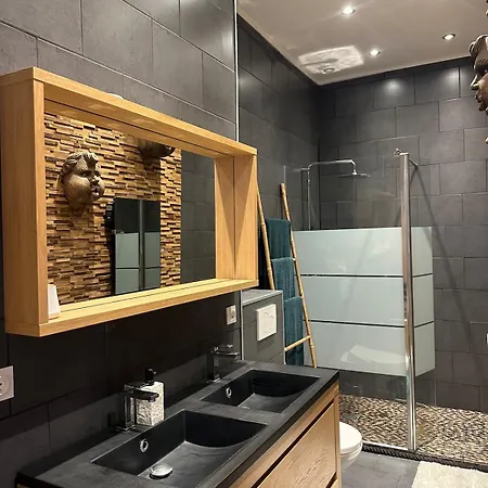 Moderne Et Chaleureux A 2 Minutes Du Palais Apartment Cannes