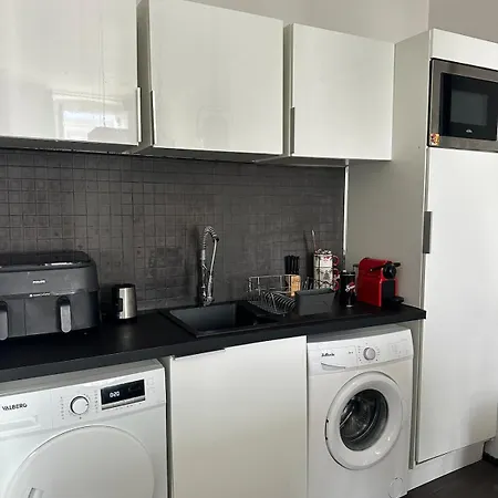 Apartament Moderne Et Chaleureux A 2 Minutes Du Palais Cannes