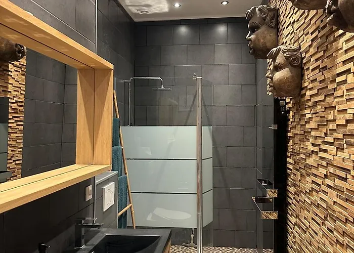 Moderne Et Chaleureux A 2 Minutes Du Palais Apartament Cannes